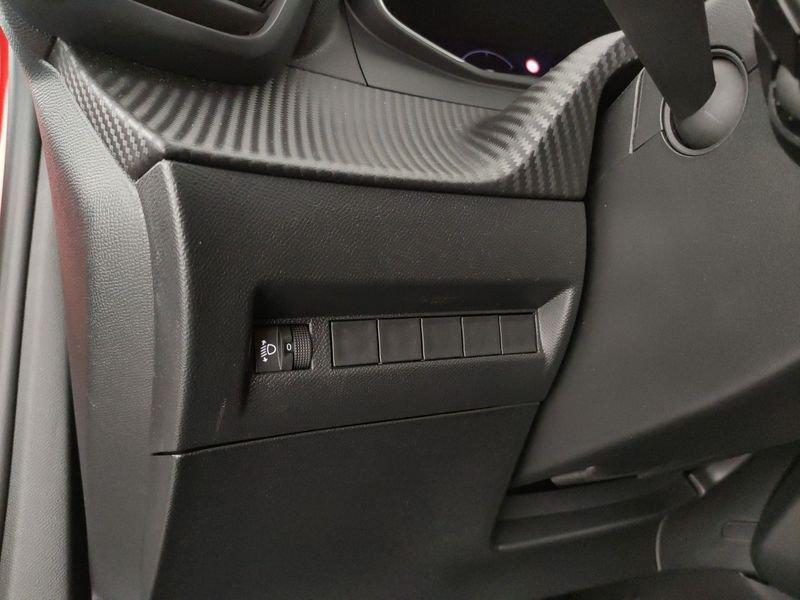 Peugeot 2008 PureTech 130 S&S EAT8 Allure