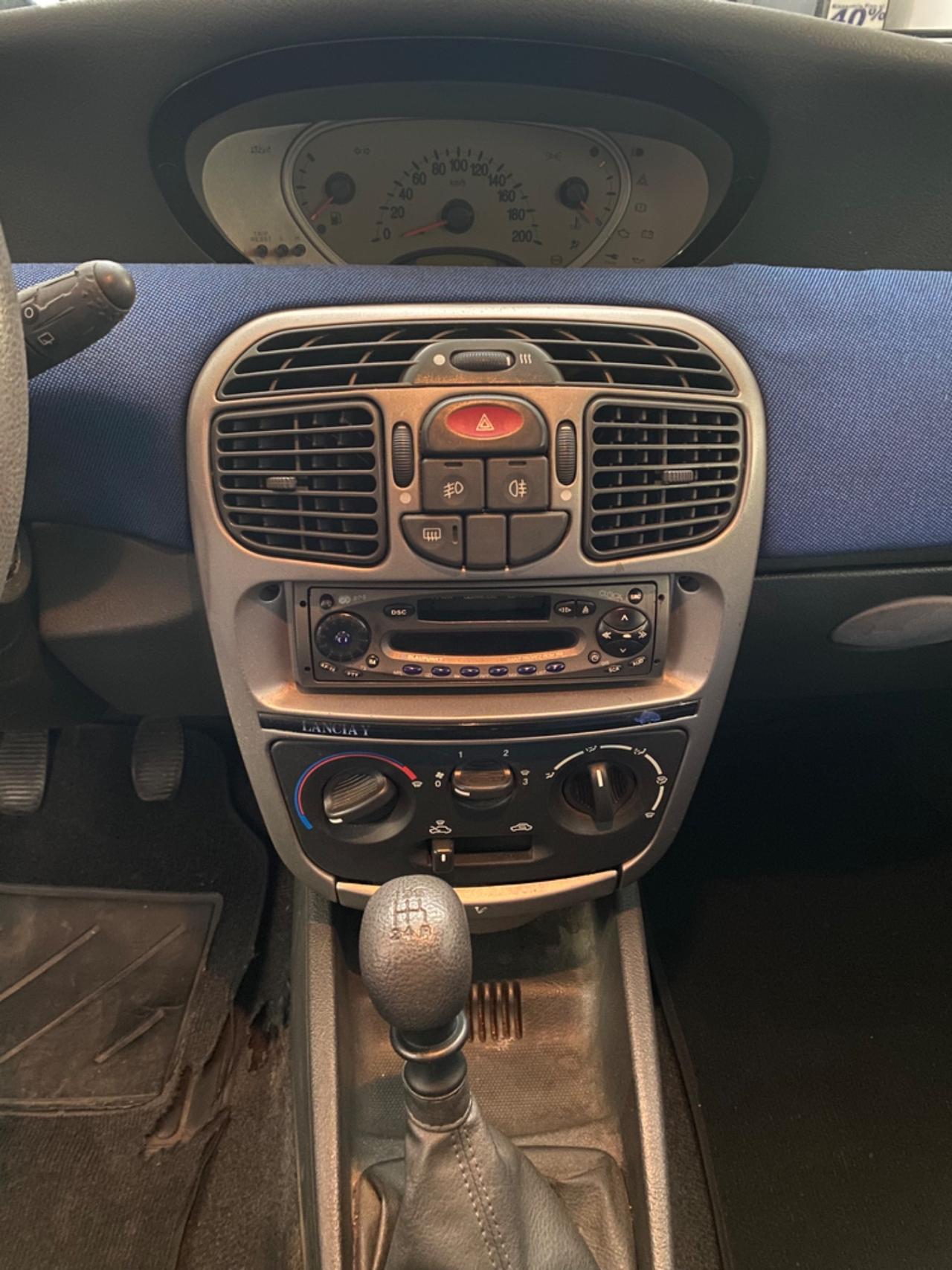 Lancia Y 1.2i cat Elefantino Blu