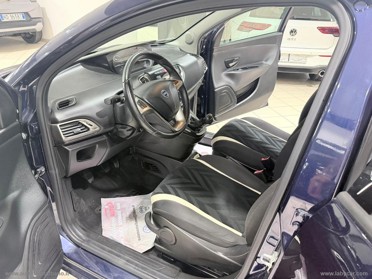 LANCIA Ypsilon 1.2 69 CV 5p. Gold