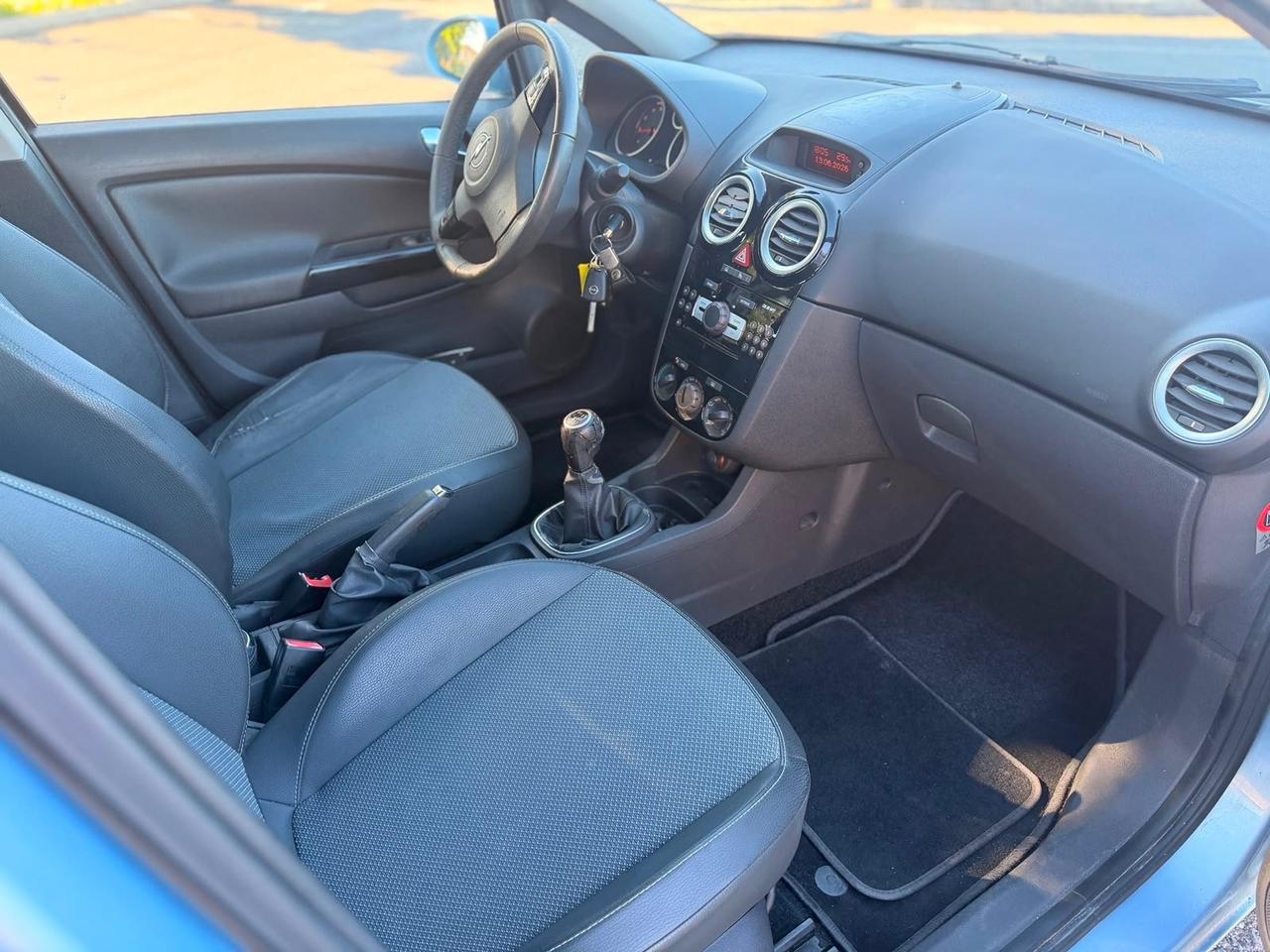 Opel Corsa 1.4 16V 5 porte aut. Cosmo