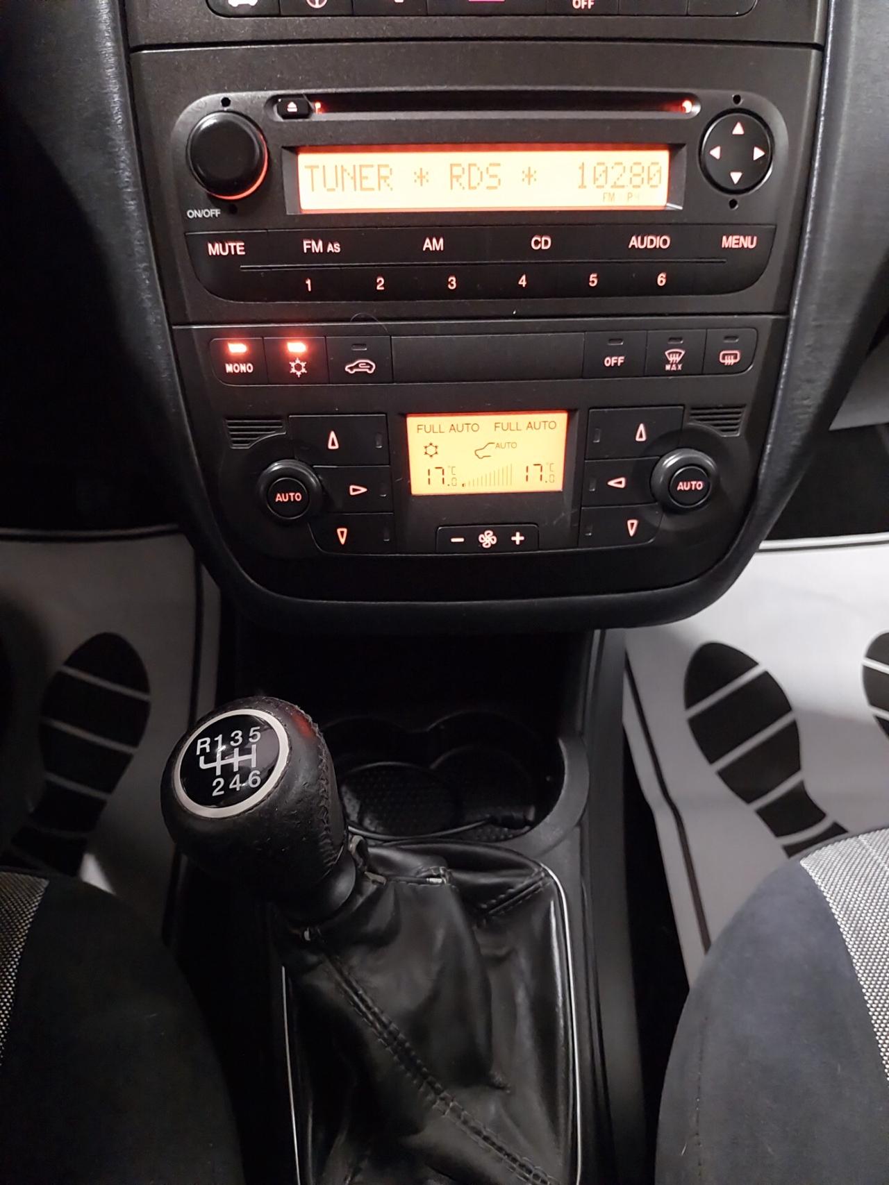 Fiat Grande Punto 1.3 MJT 90 CV 3 porte Emotion - ok neopatentati