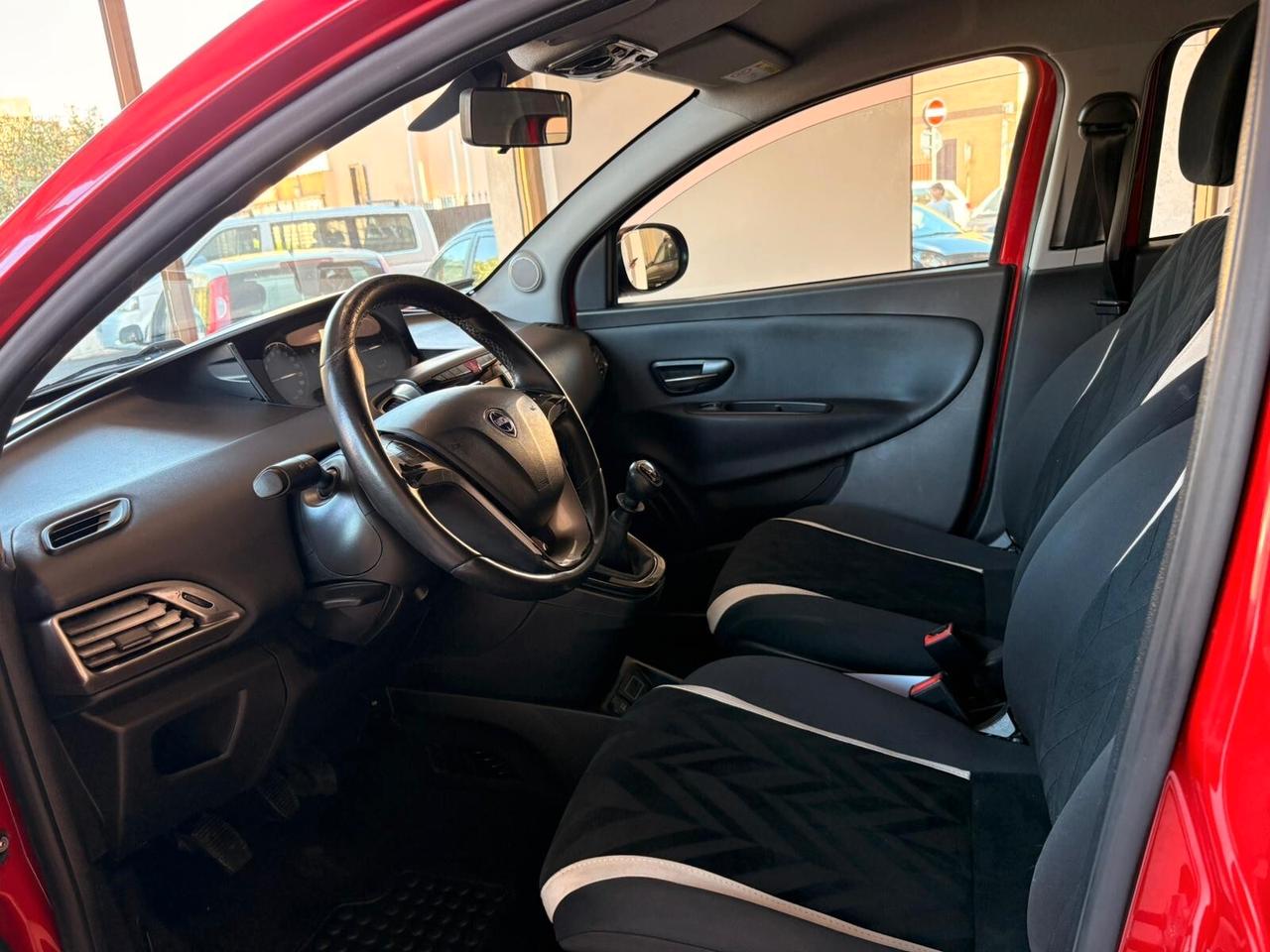 Lancia Ypsilon 1.2 69 CV 5 porte GPL Ecochic Gold
