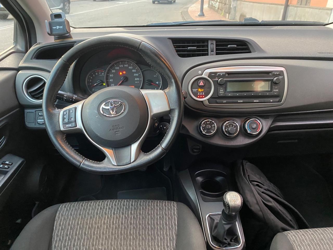 Toyota Yaris 1.0 5 porte Lounge 2013