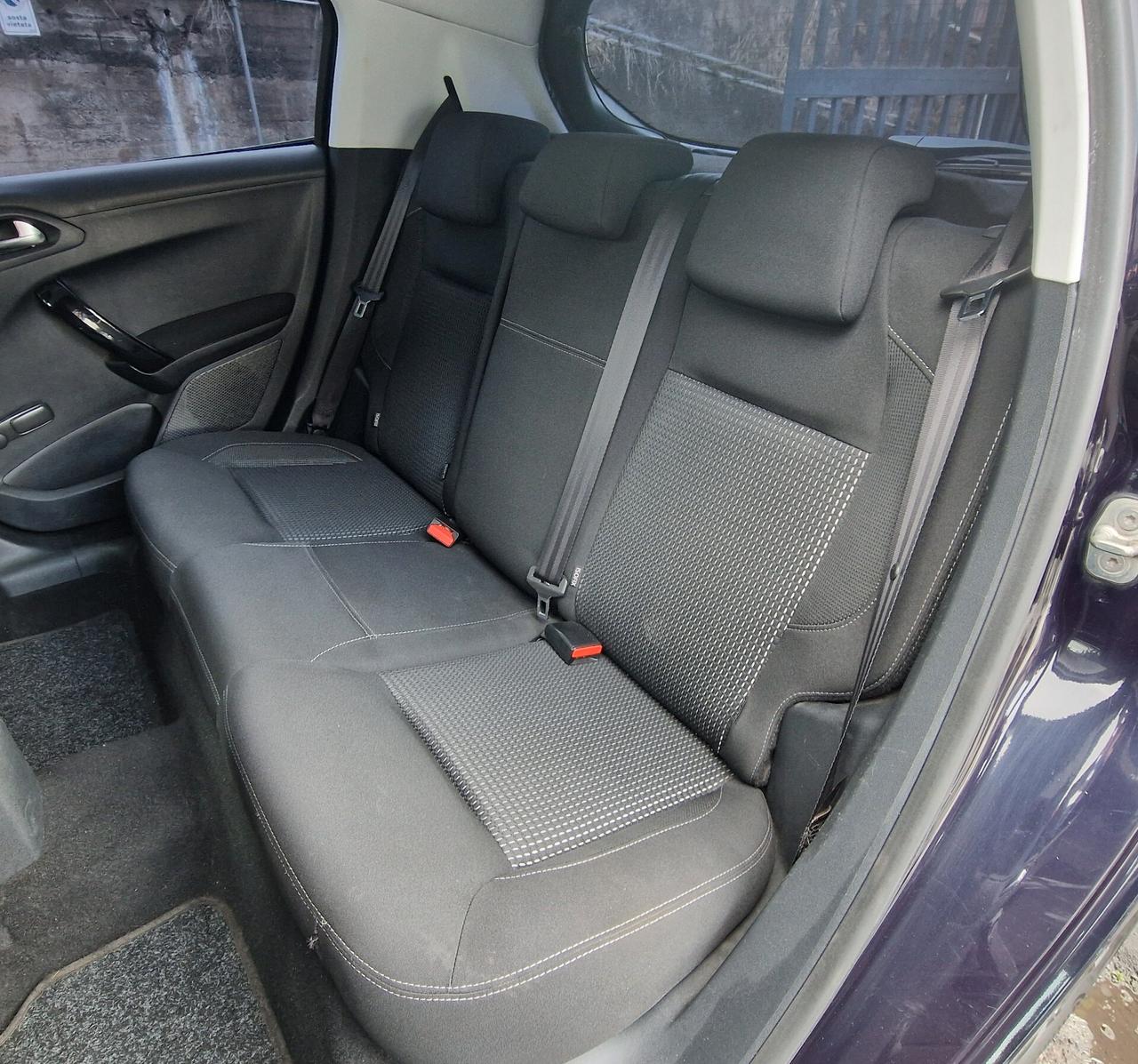 Peugeot 208 BlueHDi 100 5 porte Allure