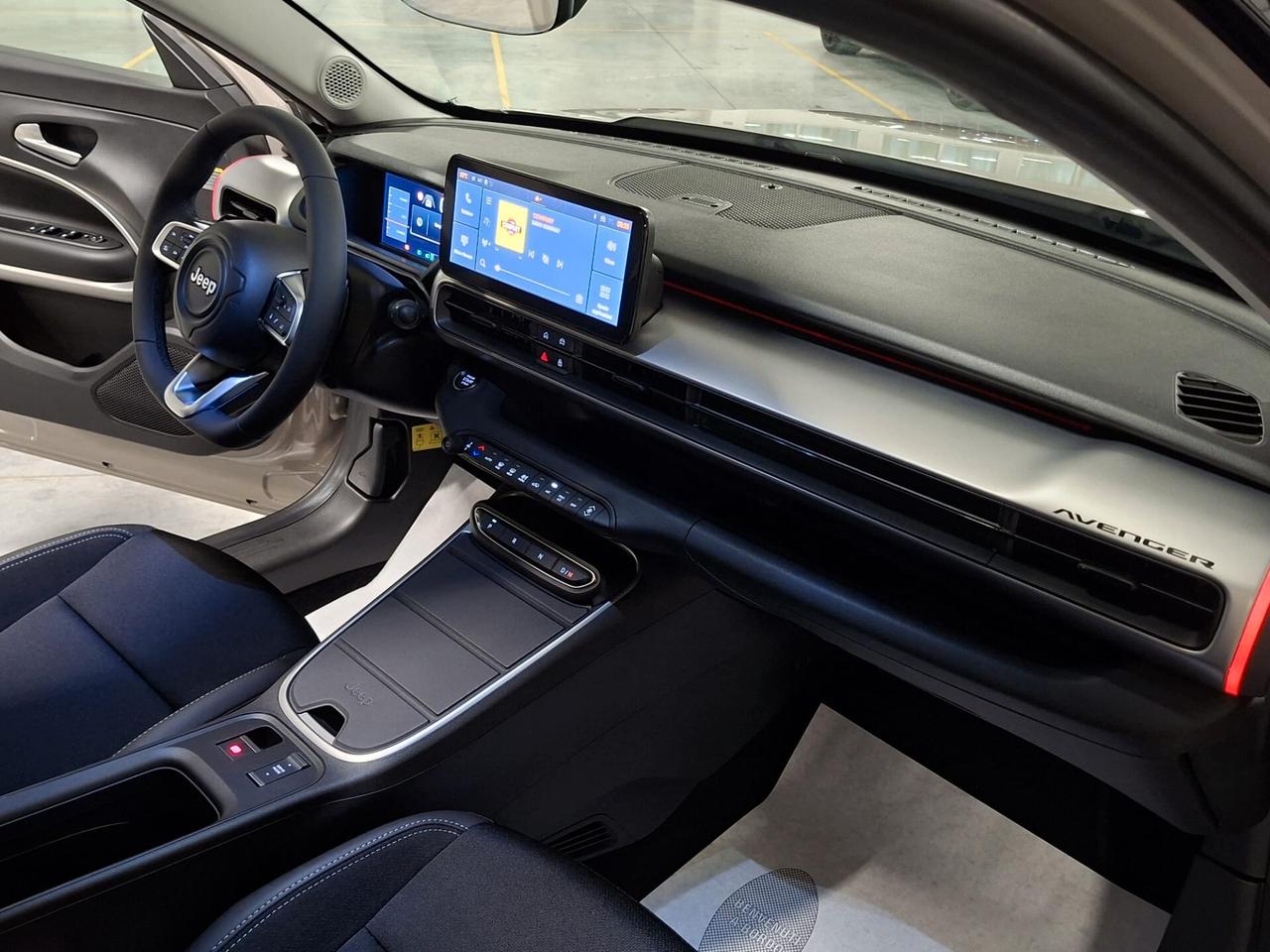 Jeep Avenger 1.2 Turbo mhev e-Hybrid Summit eDCT6 Km.0