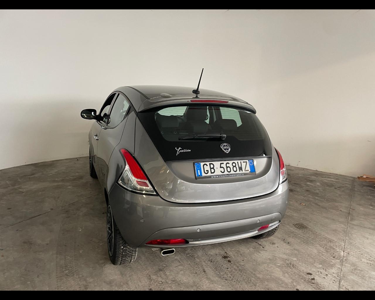 LANCIA LANCIA Ypsilon 3ª serie - Ypsilon 1.2 69 CV 5 porte GPL Ecochic Gold