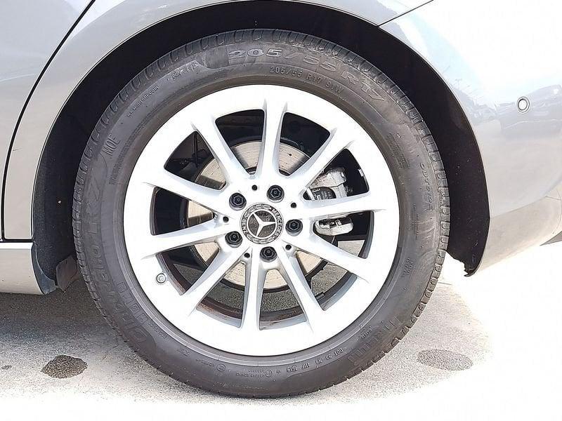 Mercedes-Benz Classe A A 180 d Sport auto