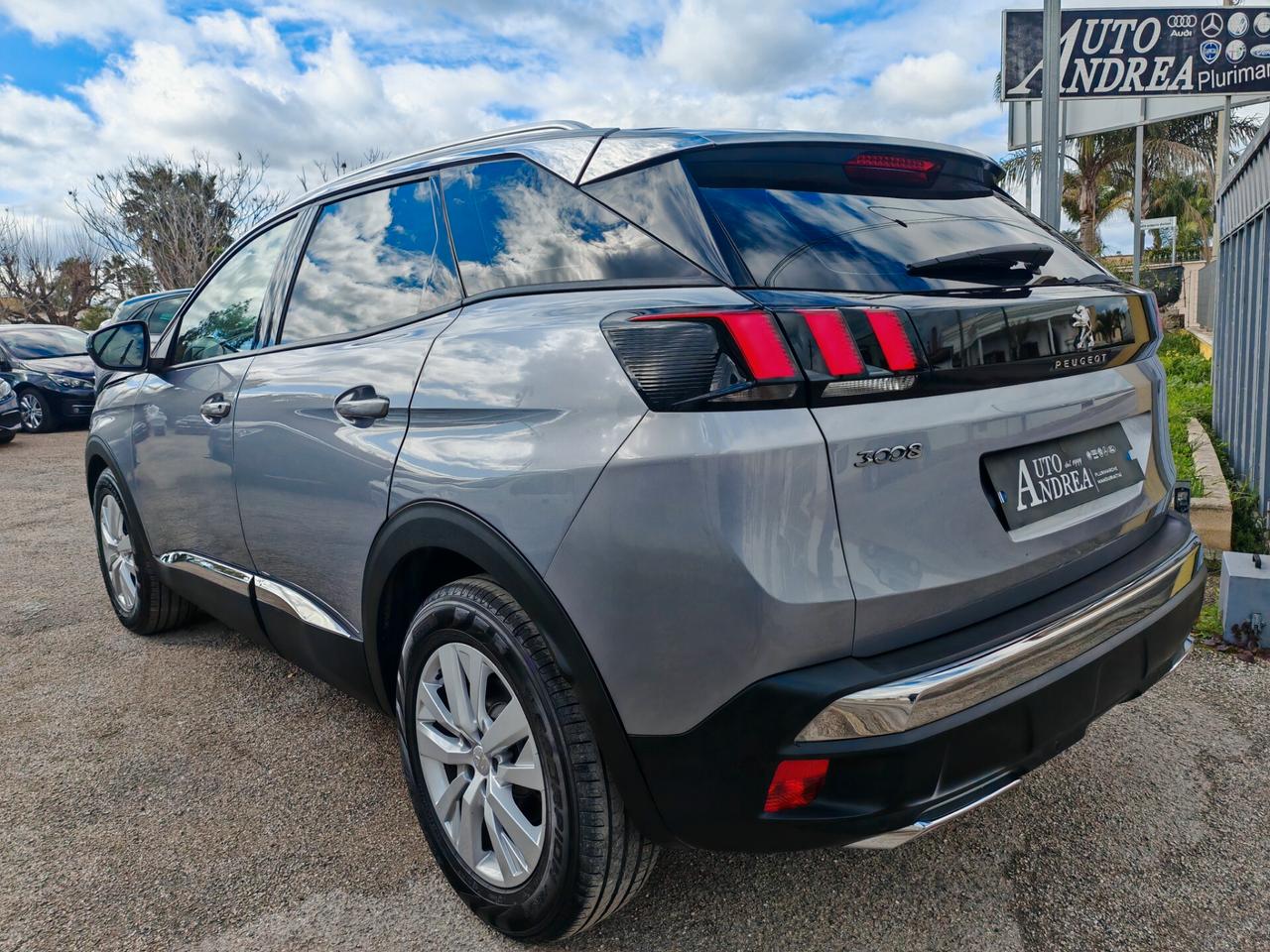 Peugeot 3008 15HDi Tetto navig led 2020