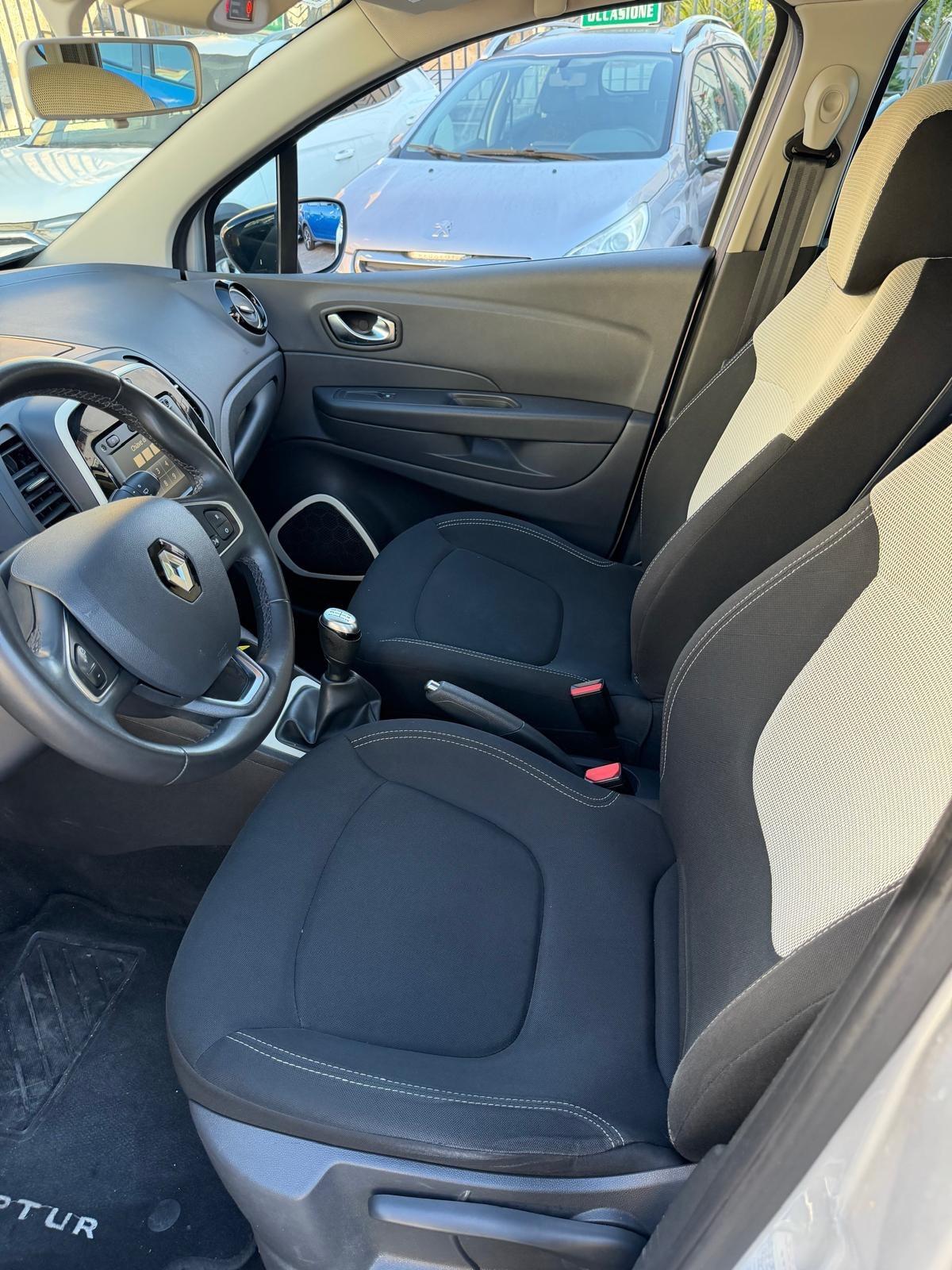 Renault Captur TCe 100 CV Intens