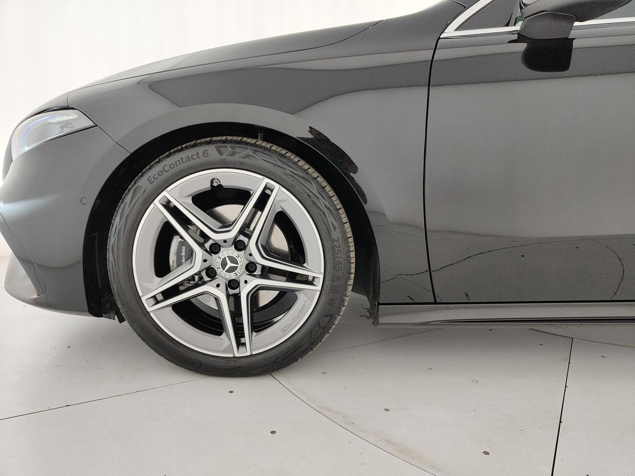 Mercedes-Benz A 180 AMG Line Advanced Plus auto