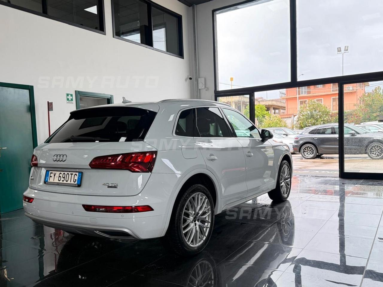 Audi Q5 40 TDI quattro S tronic Business Sport