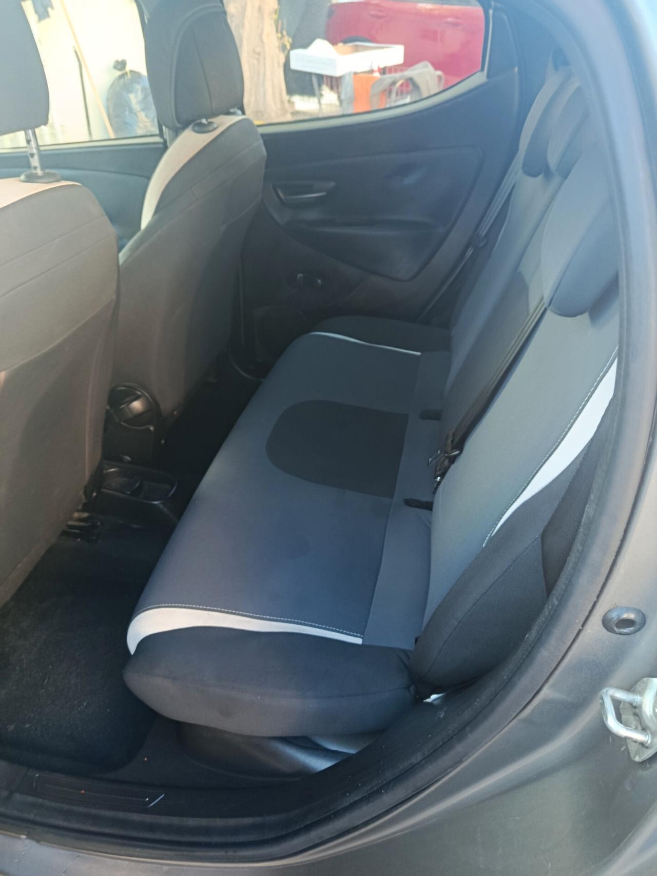 Lancia Ypsilon 1.2 69 CV 5 porte GPL Ecochic Elefantino