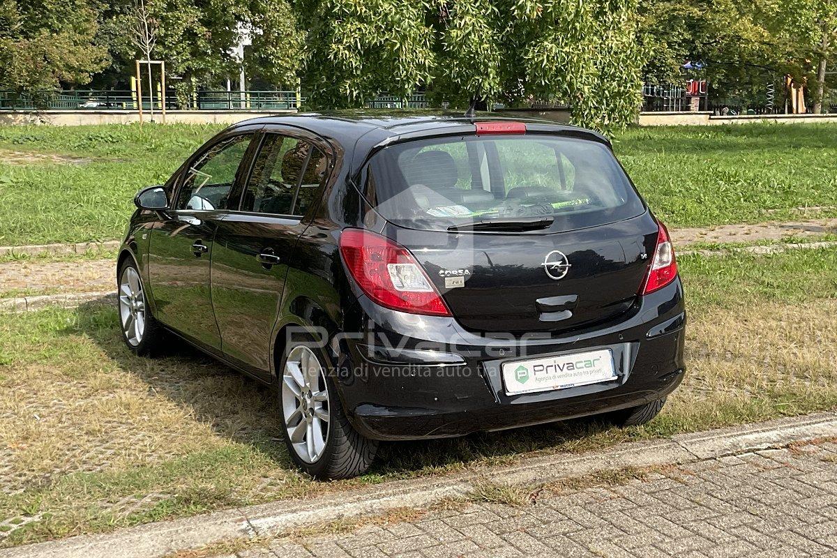 OPEL Corsa 1.4 16V 5 porte Cosmo