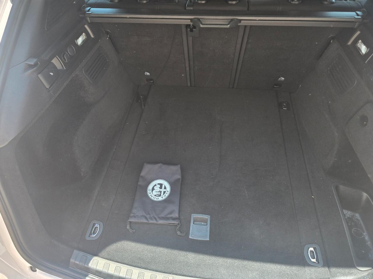 Alfa Romeo Stelvio 2.2 Turbodiesel 160 CV AT8 RWD Super Business