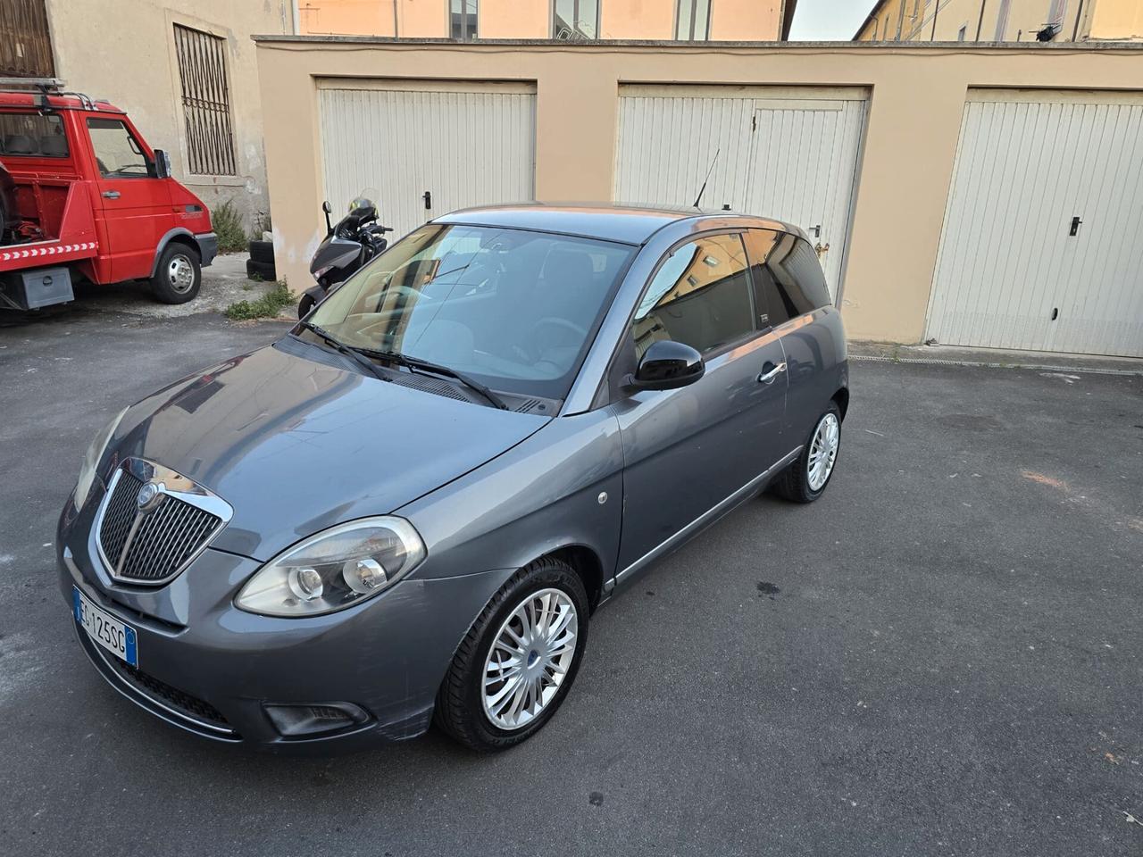 Lancia Ypsilon 1.2 69 CV Diva perfetta unico proprietario 70 mila km possibilita garanzia 12 mesi