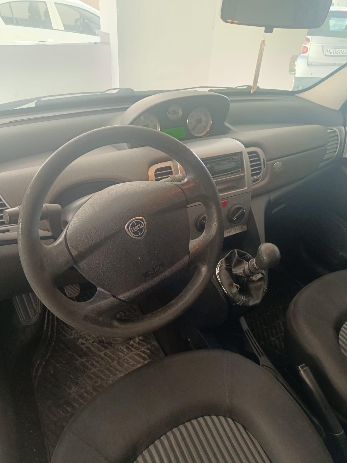 Lancia Ypsilon 1.2 GPL