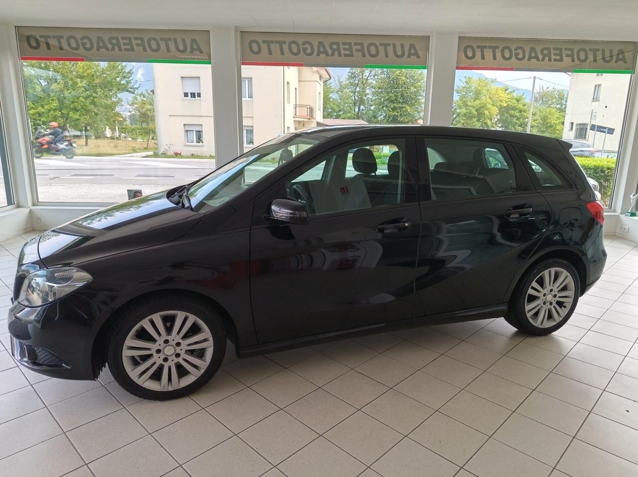 Mercedes B 180 CDI Executive "LEGGI"