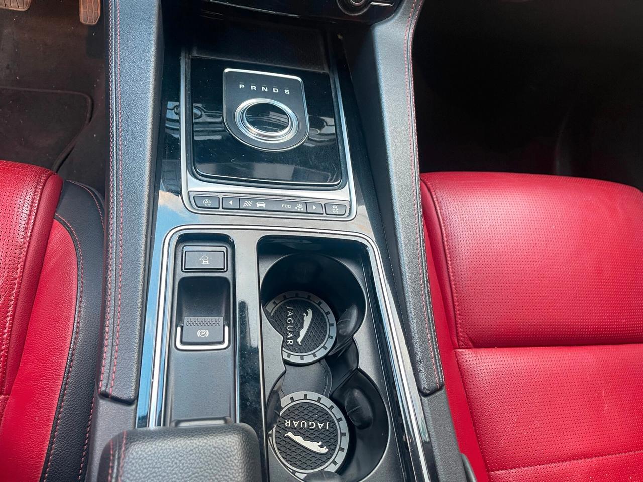 JAGUAR F-Pace (X761) F-Pace 2.0 D 180 CV ...