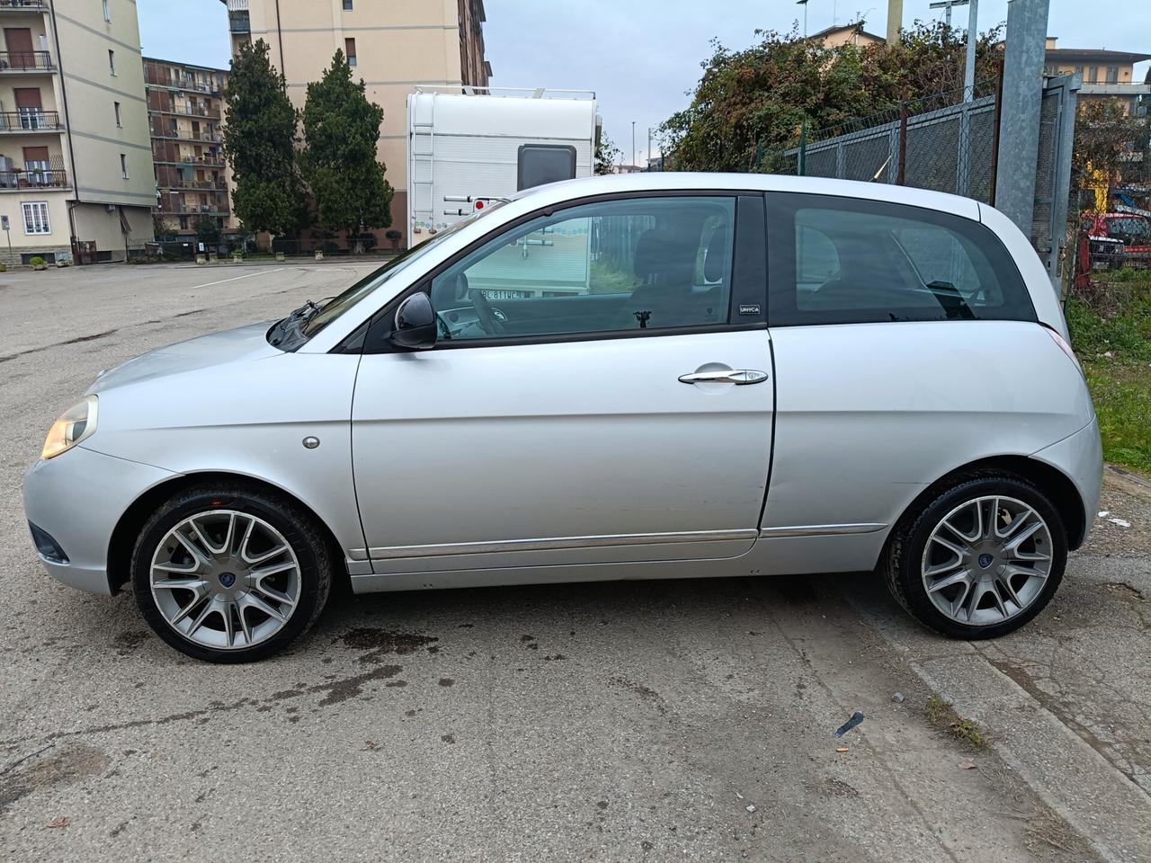 Lancia Ypsilon 1.4 Unyca Ecochic GPL