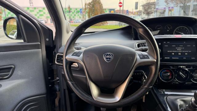 Lancia Ypsilon Ypsilon III 2021 1.0 firefly hybrid Silver s