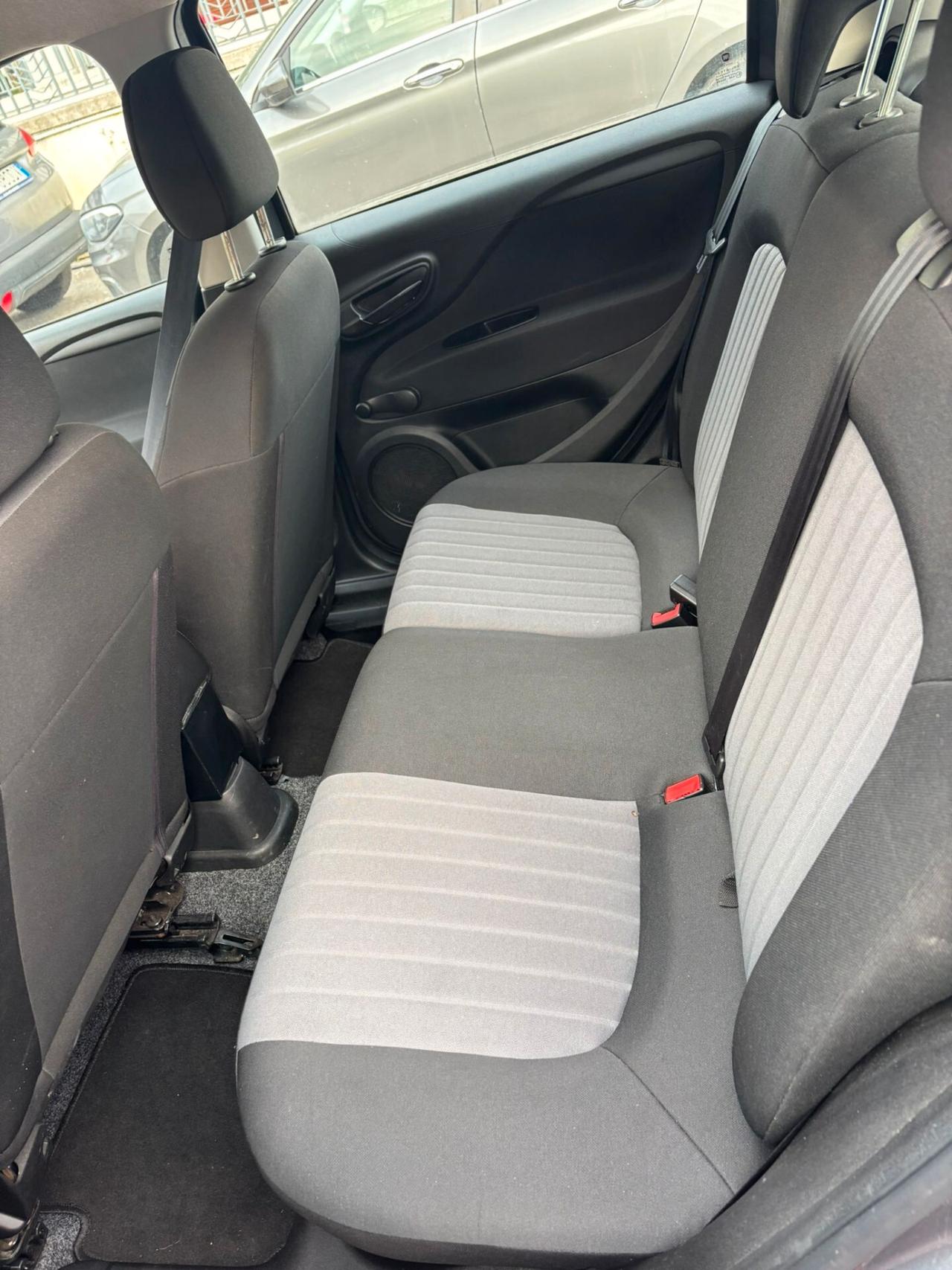 Fiat Punto 1.4 8V 5 porte Natural Power Street