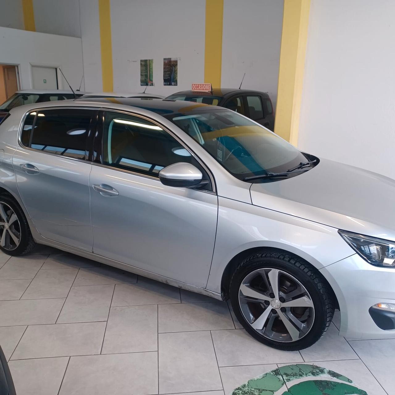 NEOPATENTATI PEUGEOT 308 1.6 TDI FULL OPTIONAL