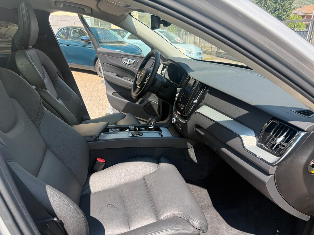 Volvo XC 60 XC60 B5 AWD automatico Plus Dark