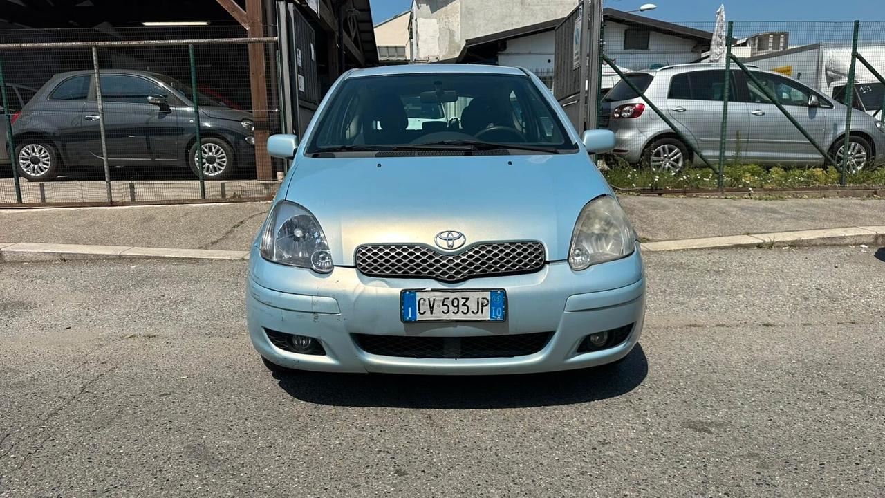 Toyota Yaris 1.0i 16V cat 3 porte Sol