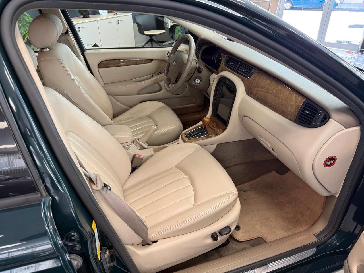 Jaguar X-Type 2.5 V6 24V cat Executive