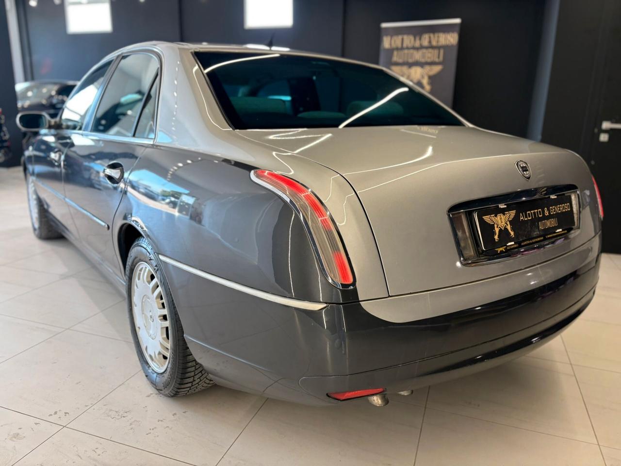 Lancia Thesis 2.4 JTD Emblema