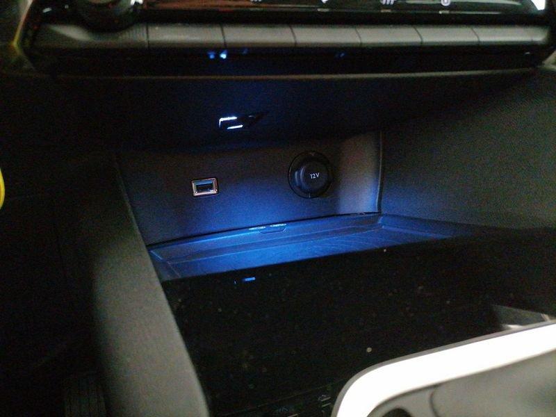 Peugeot 3008 1.2 puretech t Active s&s 130cv my18