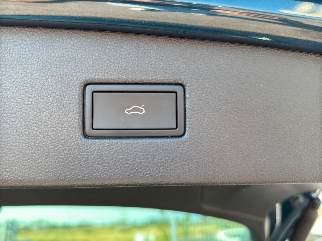 Volkswagen Tiguan 1.5 tsi Life 130cv CON TELECAMERA E CARPLAY