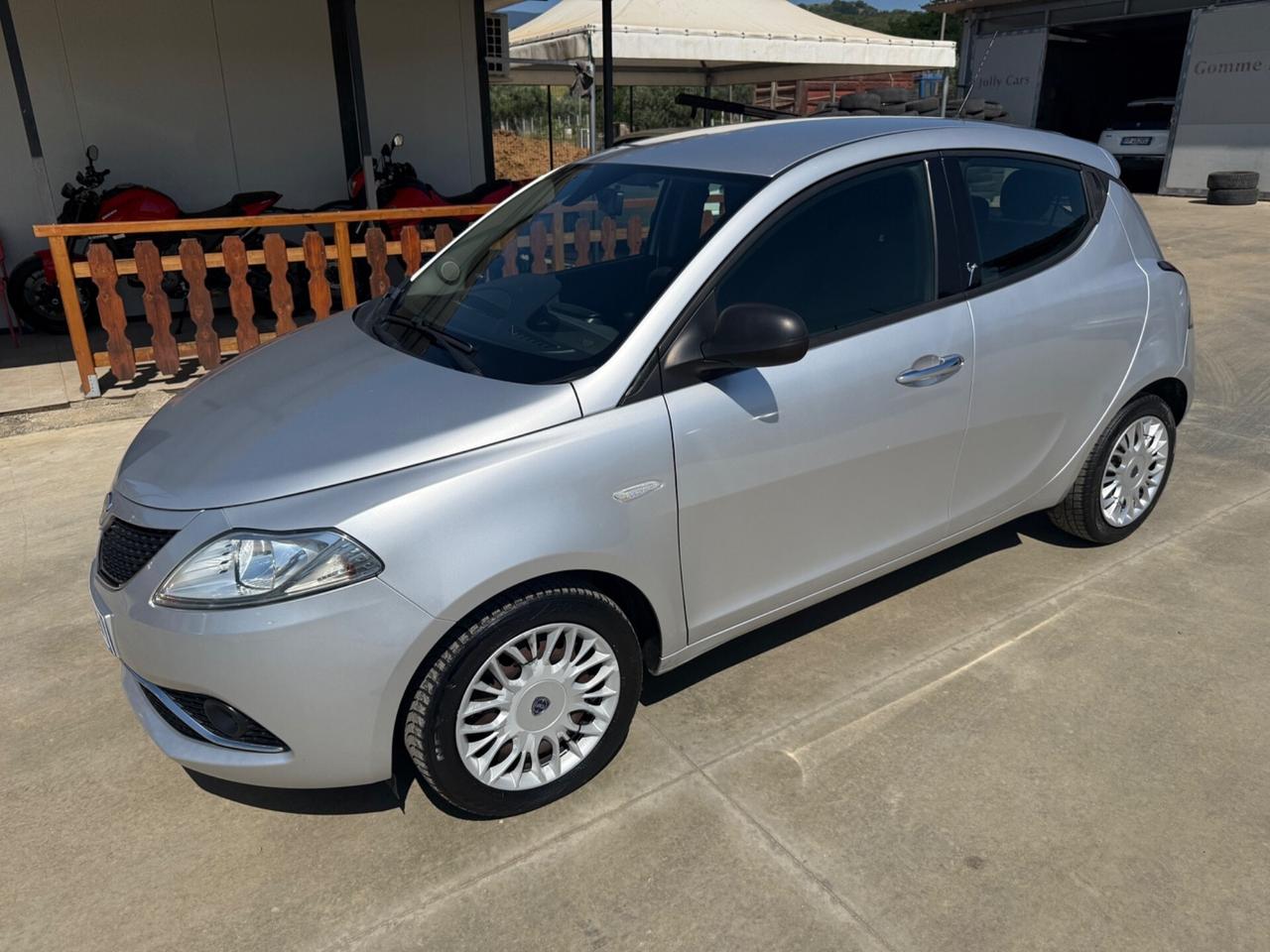 Lancia Ypsilon 1.3 MJT 16V 95 CV 5 porte 12/2015