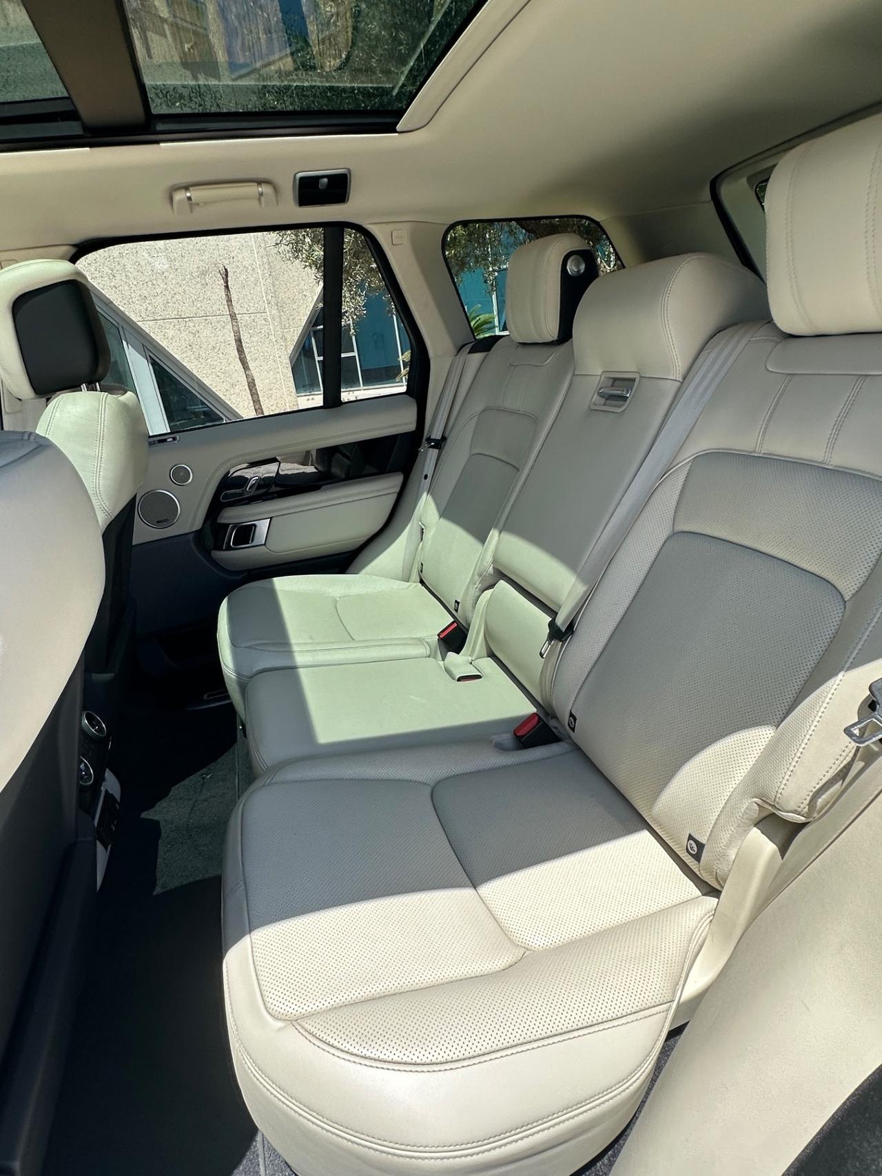 Range Rover 3.0 SDV6 Vogue possibilità noleggio no scoring