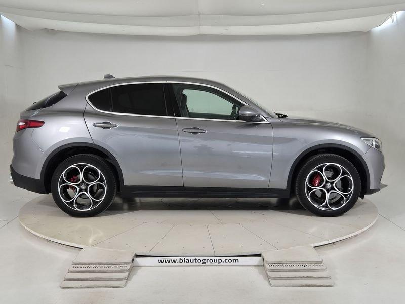 Alfa Romeo Stelvio 2017 Diesel 2.2 t B-Tech Q4 210cv auto