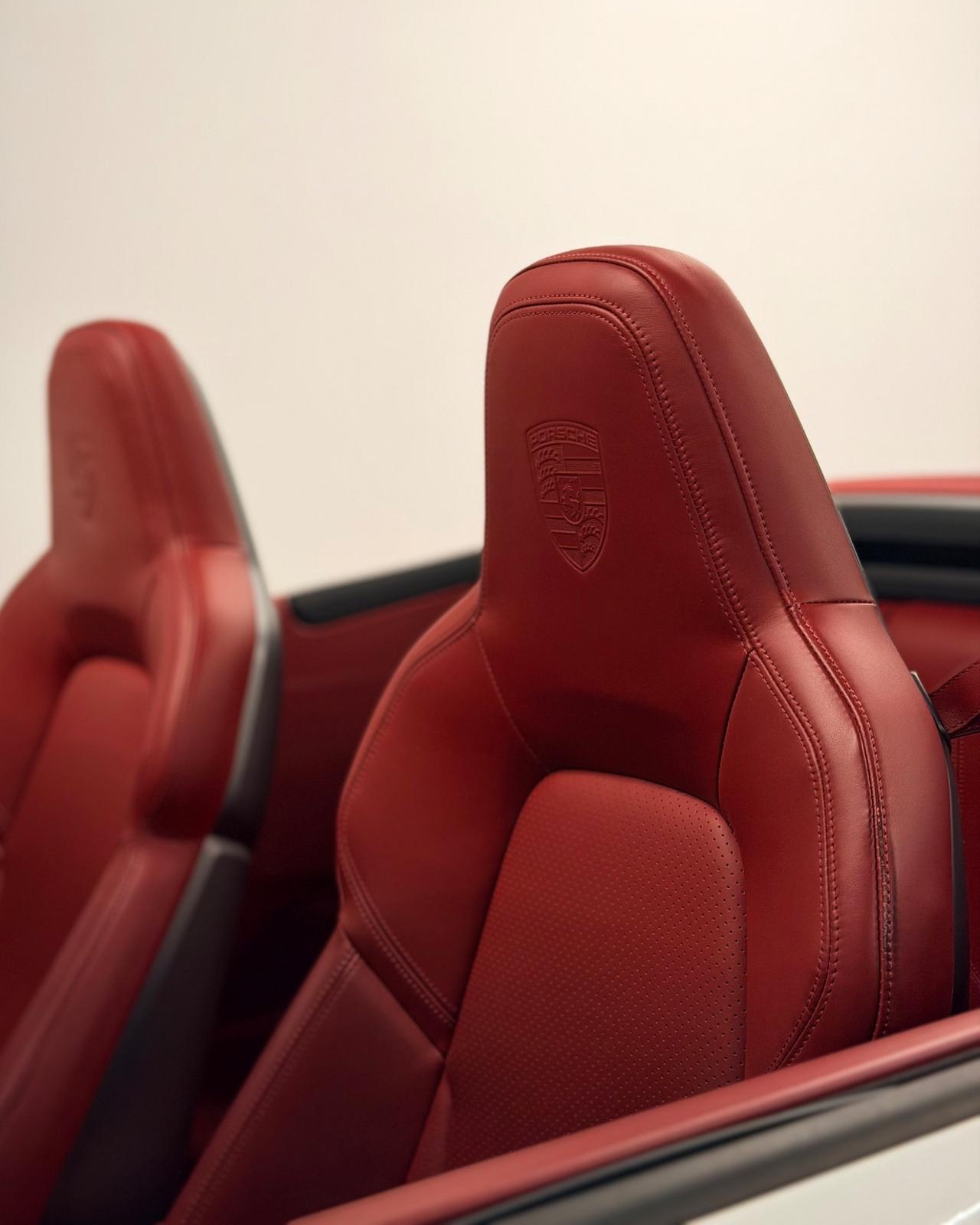 Porsche 911 Carrera Cabriolet