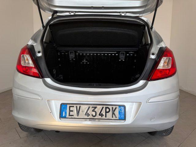OPEL Corsa 1.2 5 porte Sport