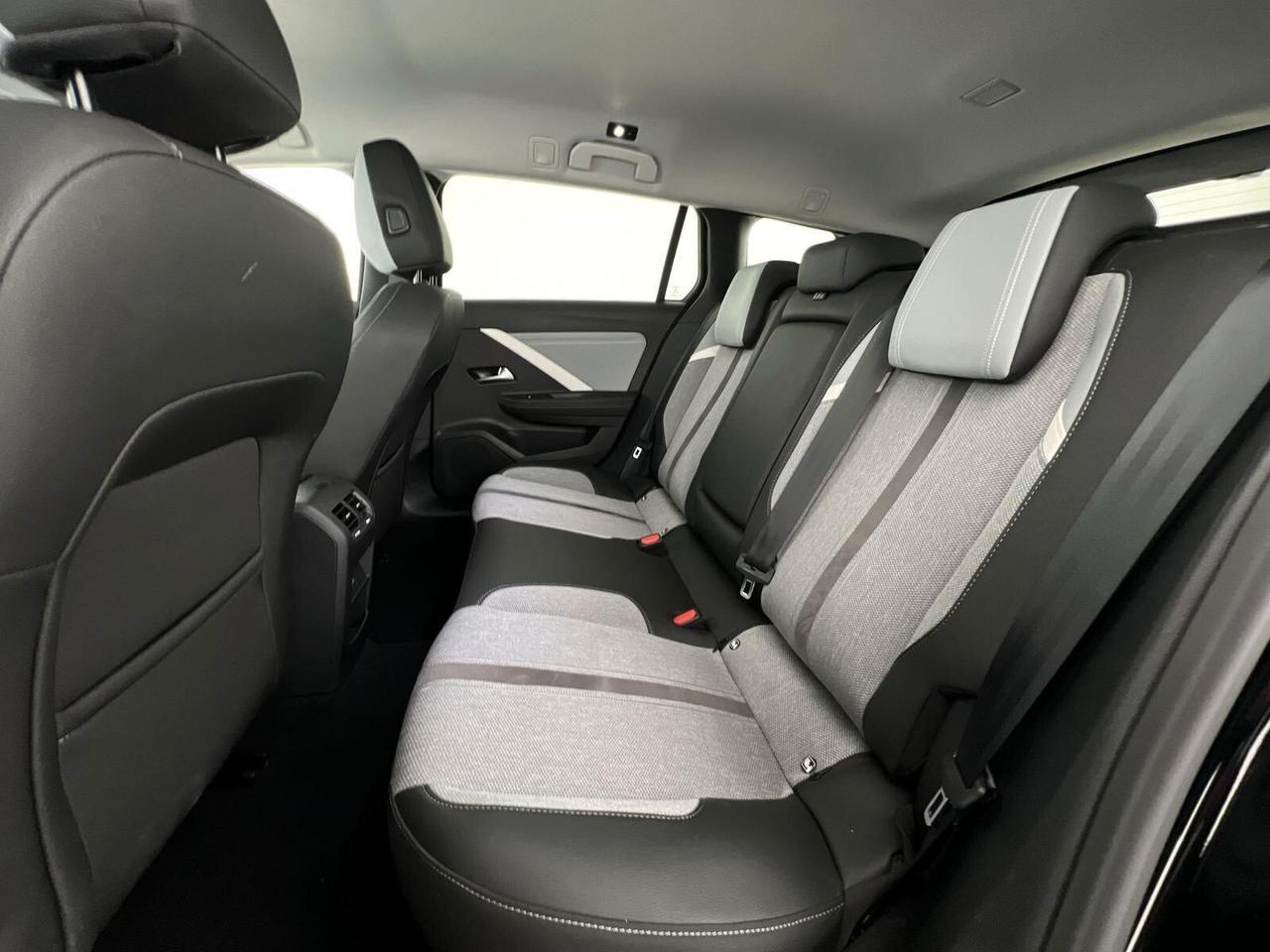 Opel Astra 1.5 T Diesel 130 CV Sports Tourer Bus. Elegance AUTOMATICA