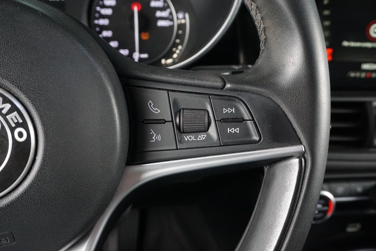 Alfa Romeo Giulia 2.2 Turbodiesel 160 CV AT8 Super
