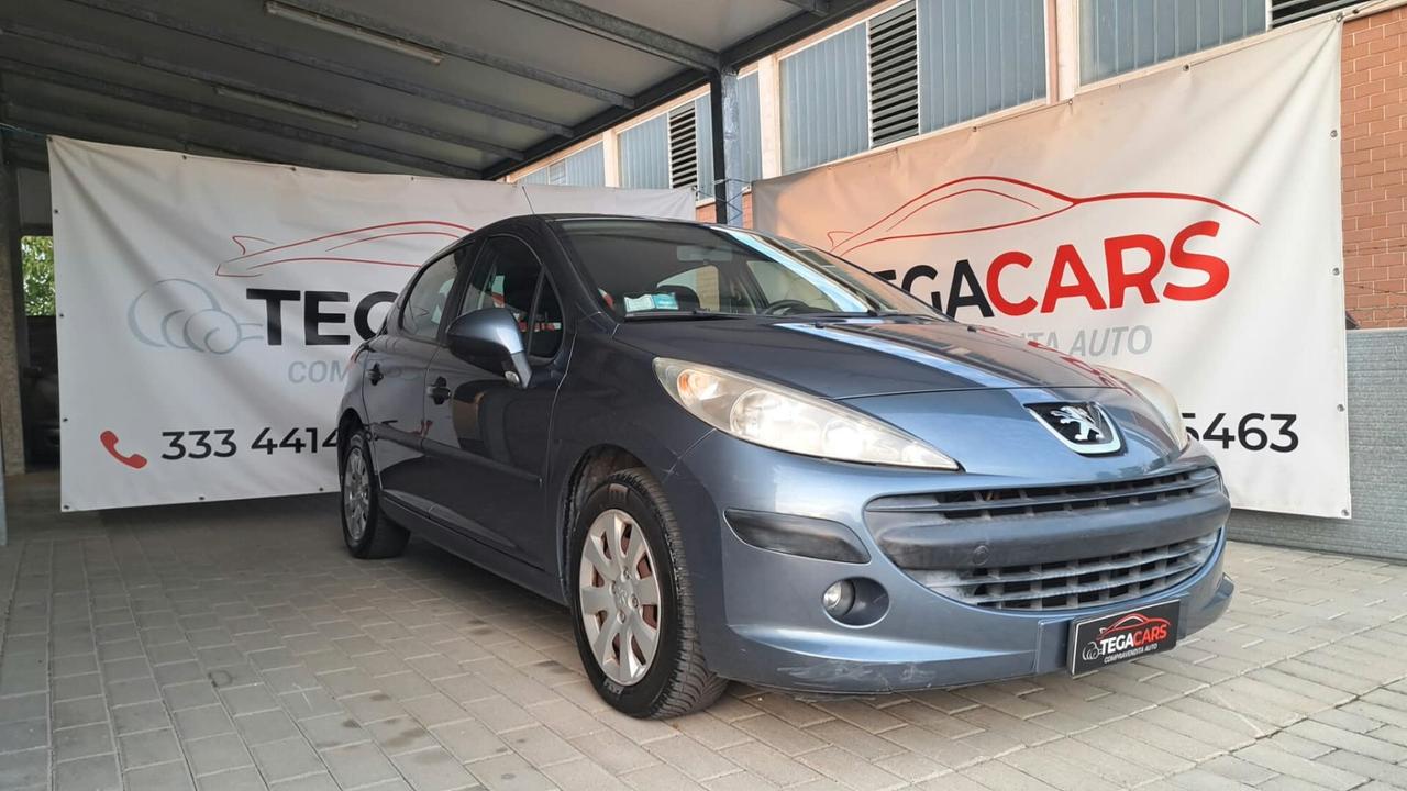 Peugeot 207 1.4 8V 75CV 5p. X Line
