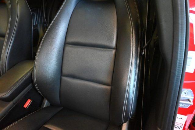 MERCEDES-BENZ GLA 200 PREMIUM AMG AUTO TETTO CAM PELLE LED 19"STRAFULL!!