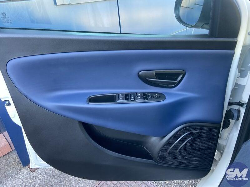 Lancia Ypsilon 1.0 FireFly 5 porte S&S Hybrid Platino
