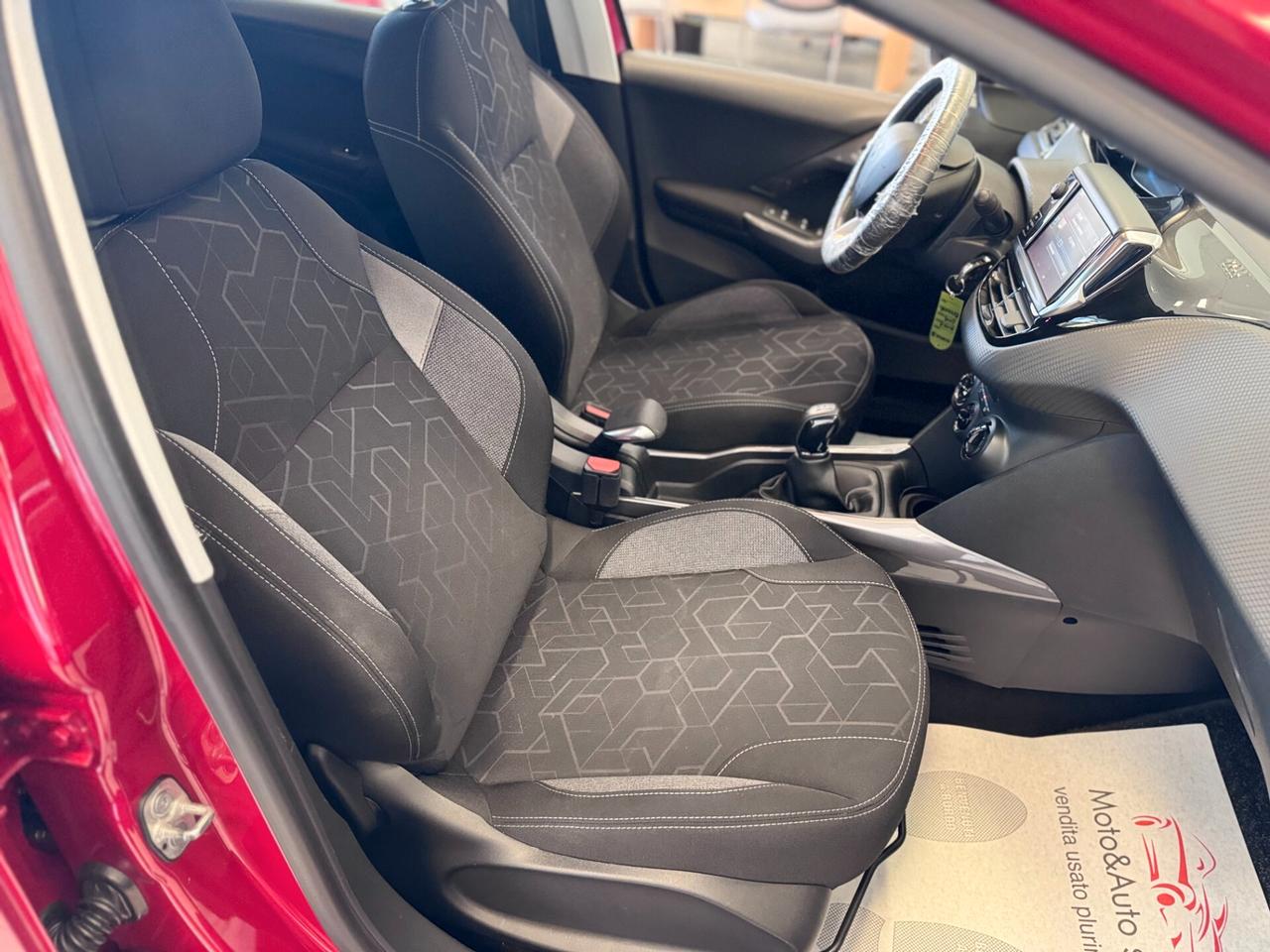 Peugeot 2008 BlueHDi 100 Allure