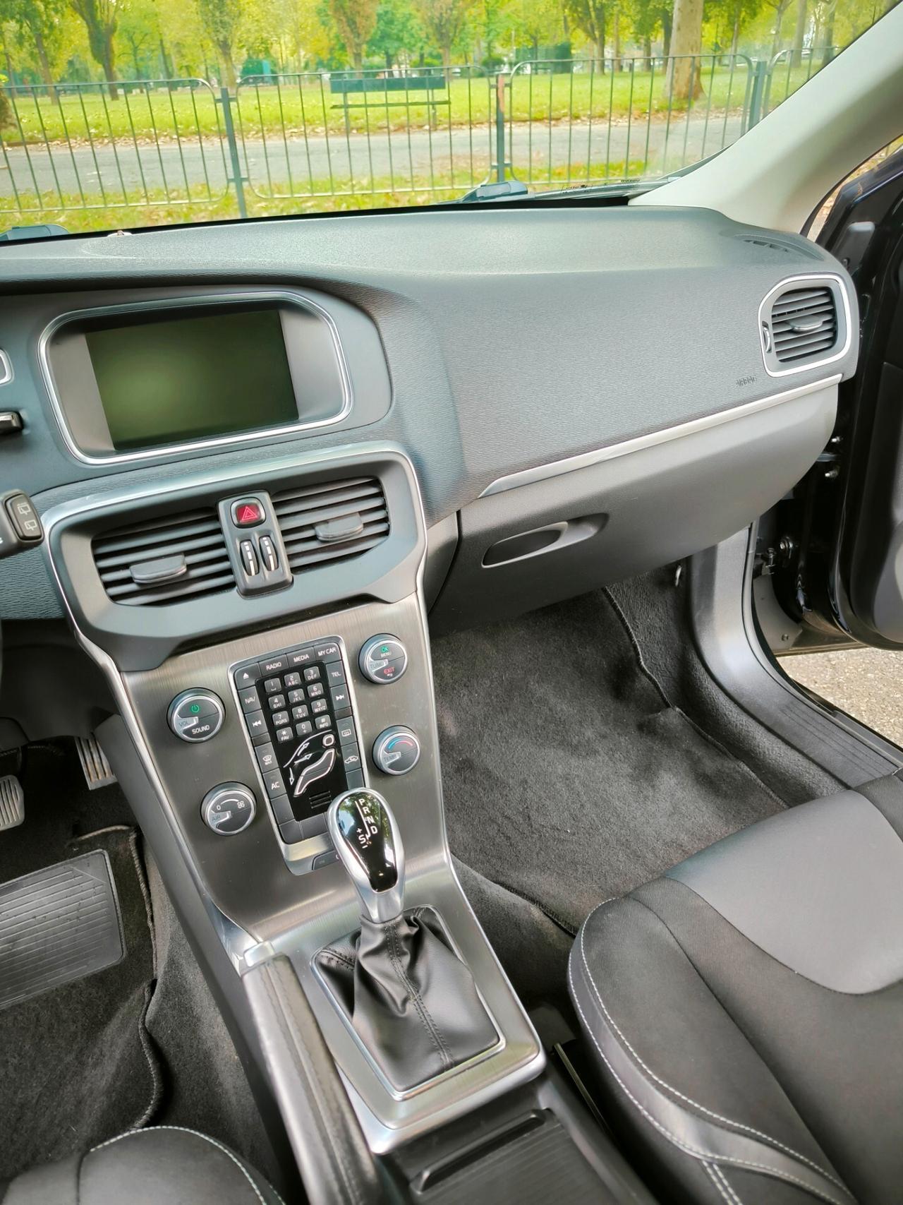 Volvo V40 D3 Geartronic Momentum con Cambio automatico