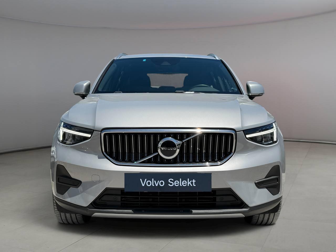 VOLVO XC40 2023 - XC40 1.5 t4 recharge phev Core auto