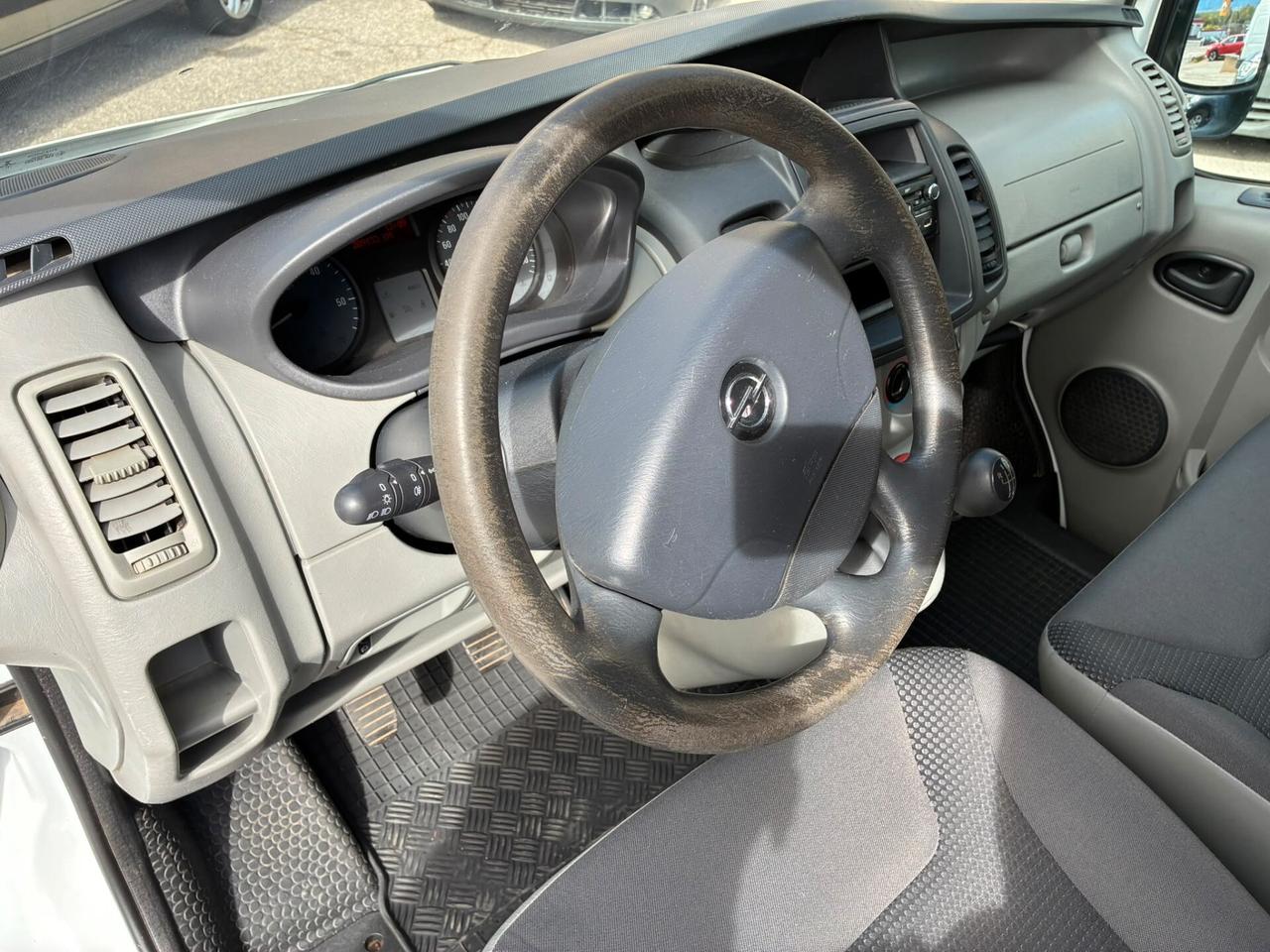 OPEL VIVARO 9POSTI 2.0 DCI PASSO LUNGO - GANCIO TRAINO