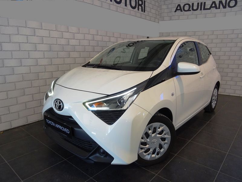 Toyota Aygo 2 serie (NO BM) 1.0 VVT-i 72 CV 5 porte x-play