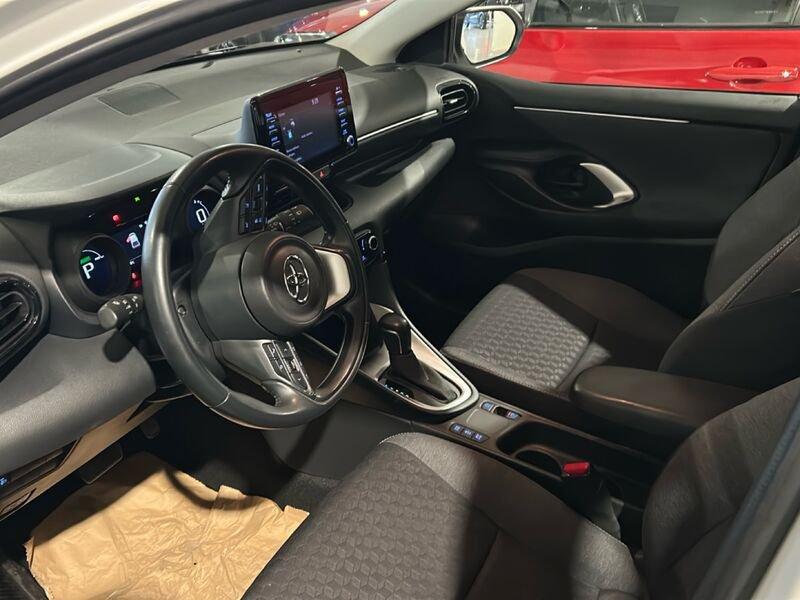 Toyota Yaris Hybrid Trend MY22
