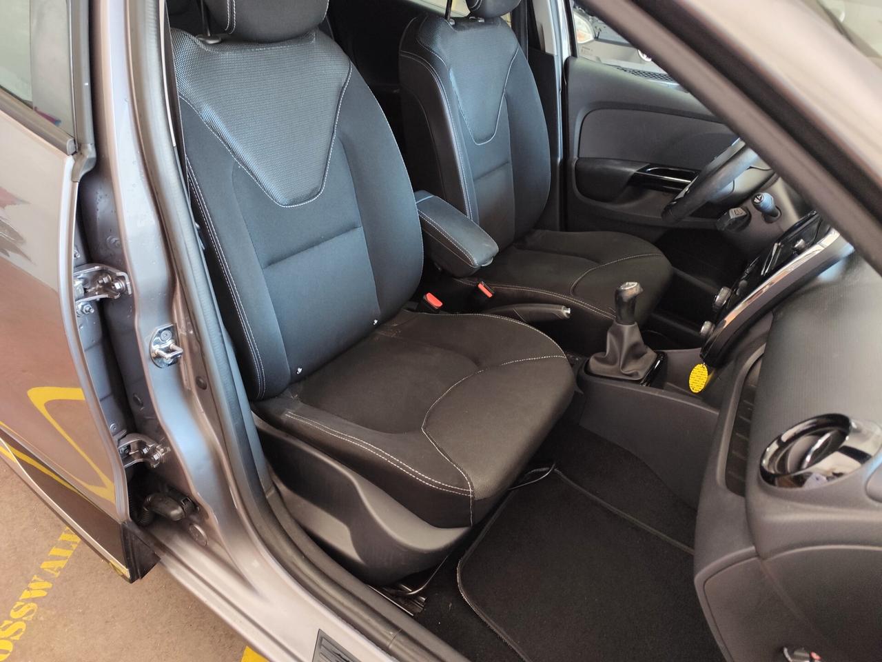 Renault Clio 1.2 75CV 5 porte Costume National