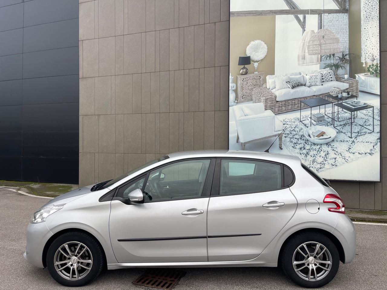 Peugeot 208 1.2 VTi 82 CV 5 porte Active